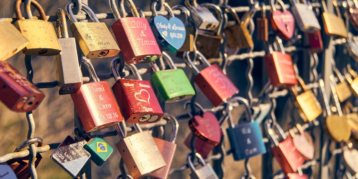 Library users, sign-in, and permissions